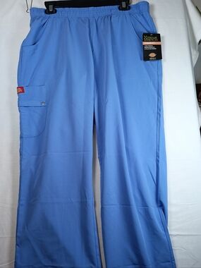 Dickies Women’s Light Blue Straight Leg Scrub Pants New With Tags